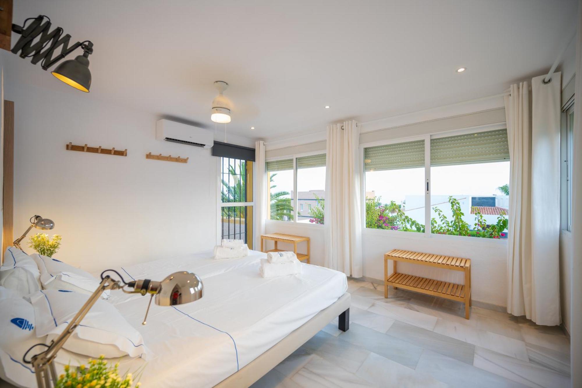 Typical Beach House Las Chapas Playa With Heated Pool Μαρμπέλλα Εξωτερικό φωτογραφία