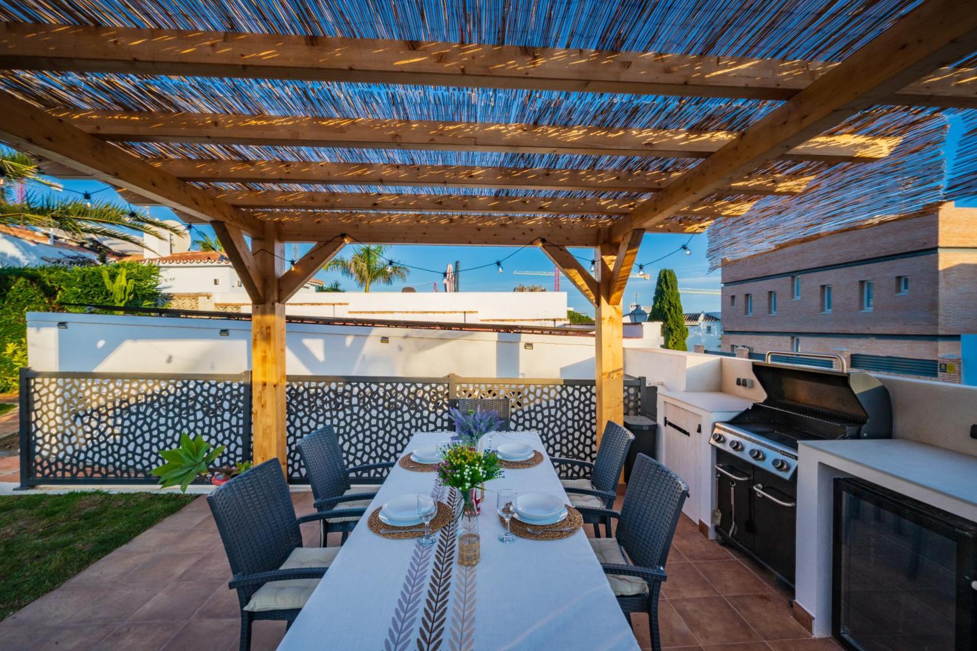 Typical Beach House Las Chapas Playa With Heated Pool Μαρμπέλλα Εξωτερικό φωτογραφία